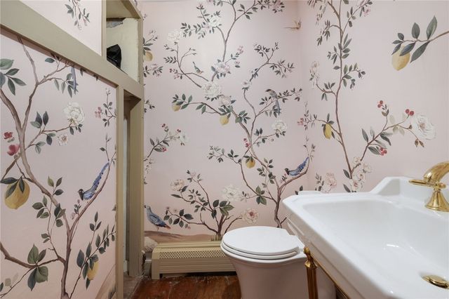 73 Thames Street 1, Newport, RI 02840