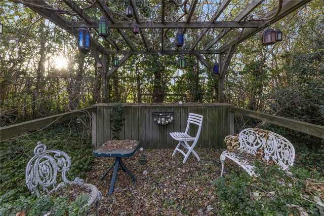 73 Thames Street 1, Newport, RI 02840