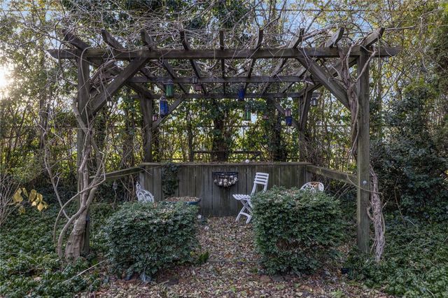 73 Thames Street 1, Newport, RI 02840