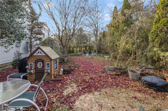 73 Thames Street 1, Newport, RI 02840