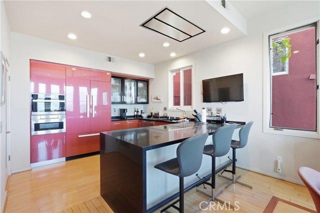 611 Cross Avenue, Los Angeles, CA 90065