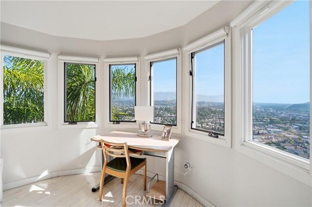 611 Cross Avenue, Los Angeles, CA 90065