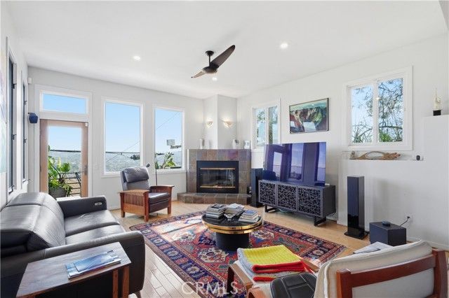 611 Cross Avenue, Los Angeles, CA 90065