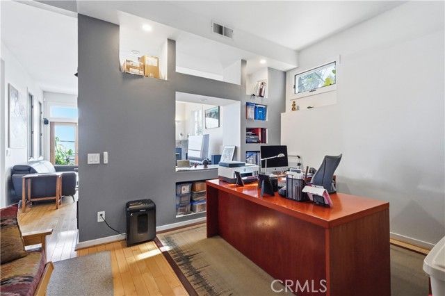 611 Cross Avenue, Los Angeles, CA 90065