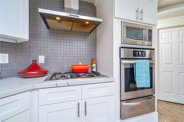 2184 Paris Circle, Upland, CA 91784
