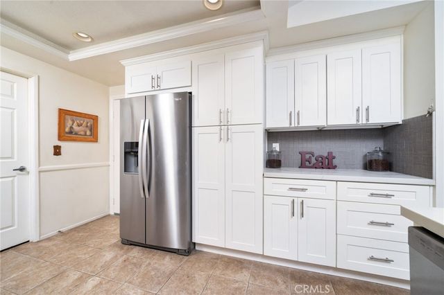 2184 Paris Circle, Upland, CA 91784