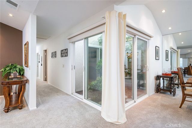 2184 Paris Circle, Upland, CA 91784