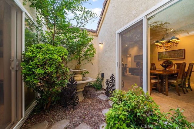 2184 Paris Circle, Upland, CA 91784