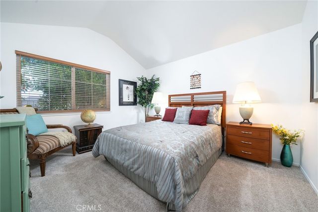 2184 Paris Circle, Upland, CA 91784