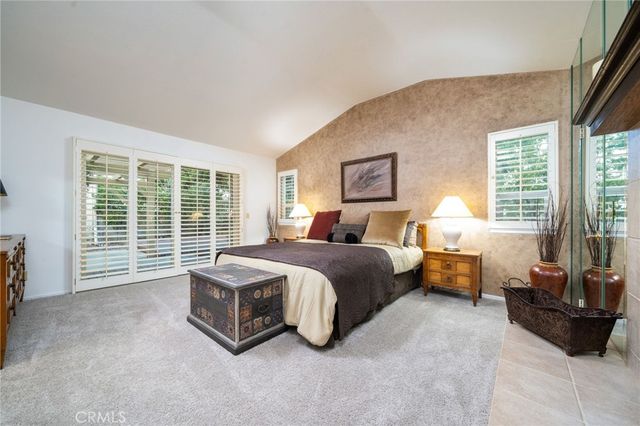 2184 Paris Circle, Upland, CA 91784