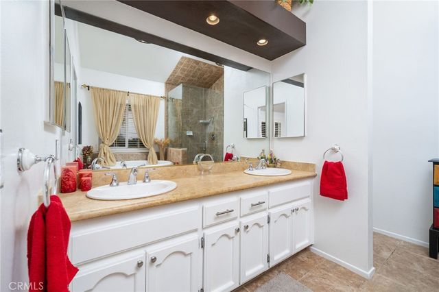 2184 Paris Circle, Upland, CA 91784