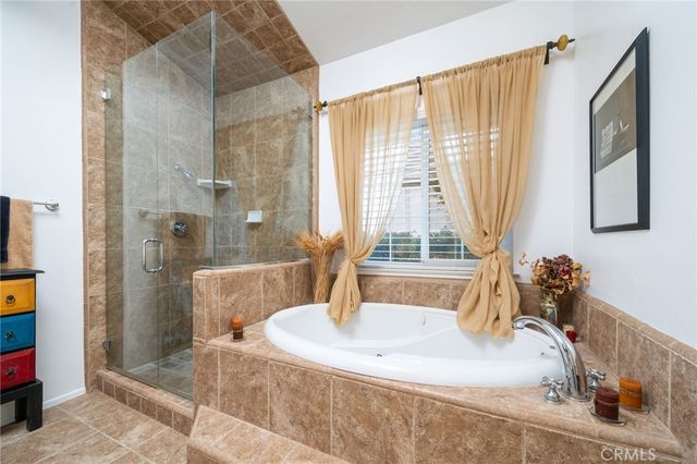 2184 Paris Circle, Upland, CA 91784