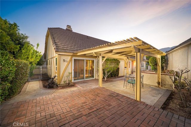 2184 Paris Circle, Upland, CA 91784