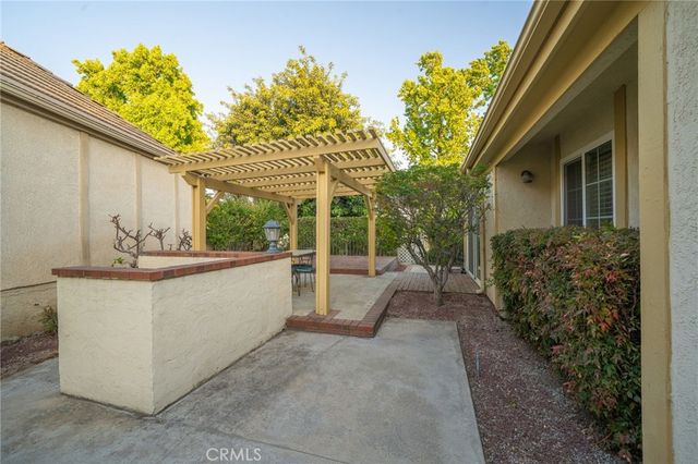 2184 Paris Circle, Upland, CA 91784