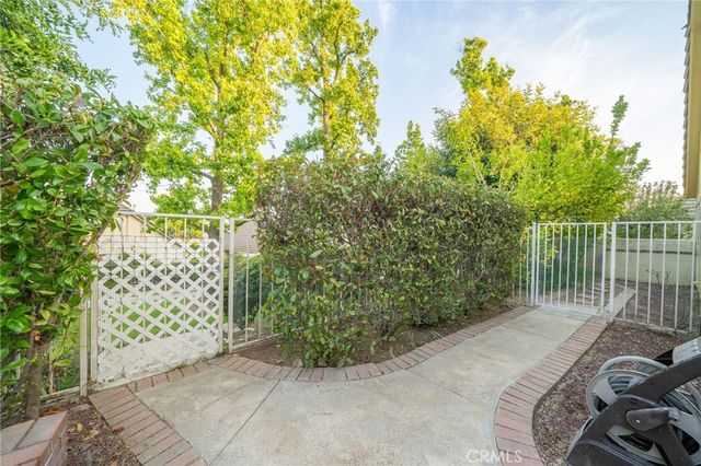 2184 Paris Circle, Upland, CA 91784