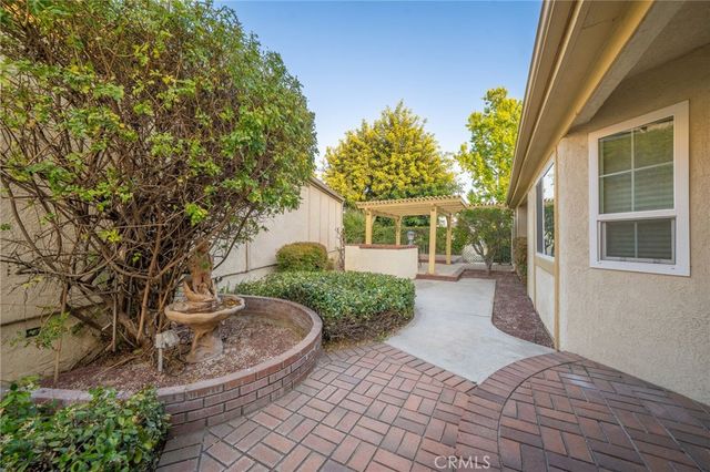 2184 Paris Circle, Upland, CA 91784