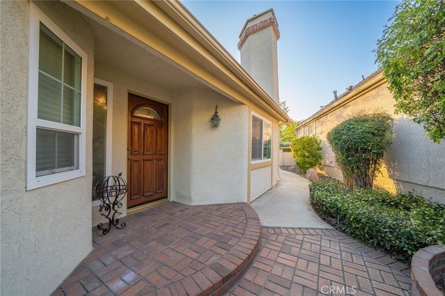 2184 Paris Circle, Upland, CA 91784