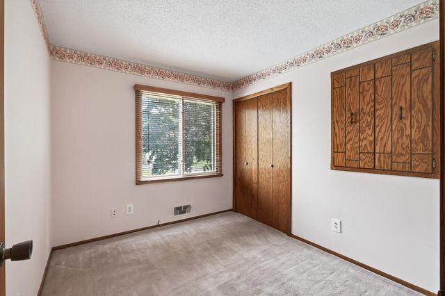 8211 Sheridan Avenue N, Brooklyn Park, MN 55444