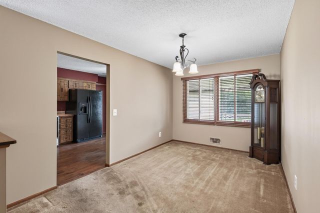 8211 Sheridan Avenue N, Brooklyn Park, MN 55444