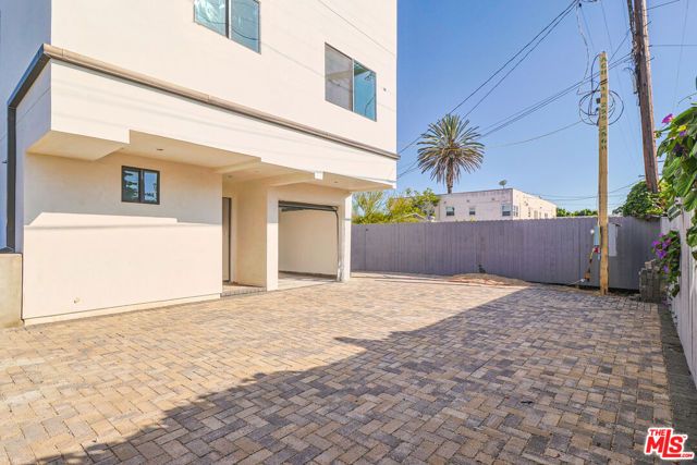 1923 Carmona Avenue, Los Angeles, CA 90016