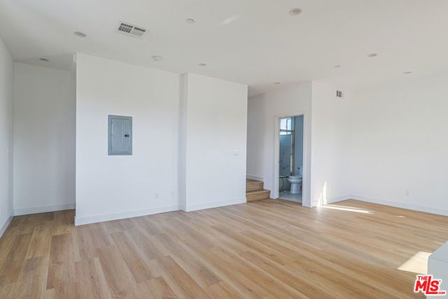 1923 Carmona Avenue, Los Angeles, CA 90016