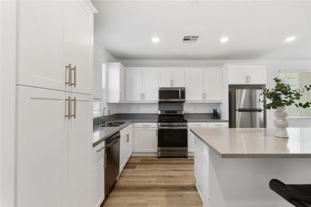 154 Ambrosia Court, Perris, CA 92571
