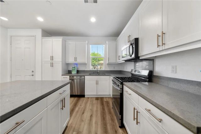154 Ambrosia Court, Perris, CA 92571