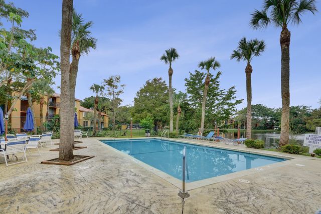 10749 Cleary Boulevard 104, Plantation, FL 33324