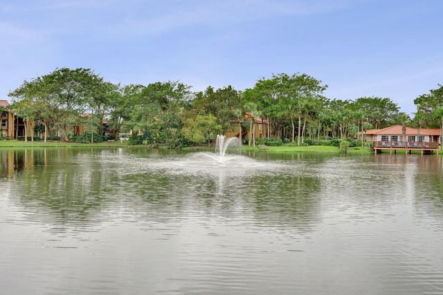 10749 Cleary Boulevard 104, Plantation, FL 33324