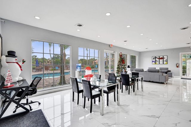 10749 Cleary Boulevard 104, Plantation, FL 33324