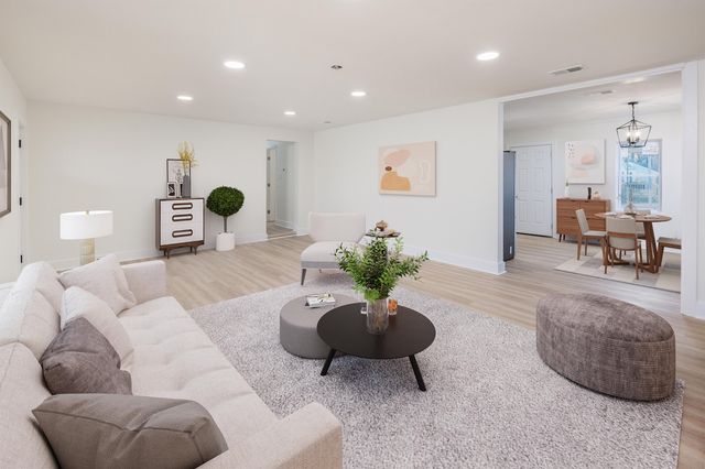 317 Tracy Court, Wellford, SC 29385