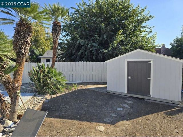 4340 Balfour Rd, Brentwood, CA 94513