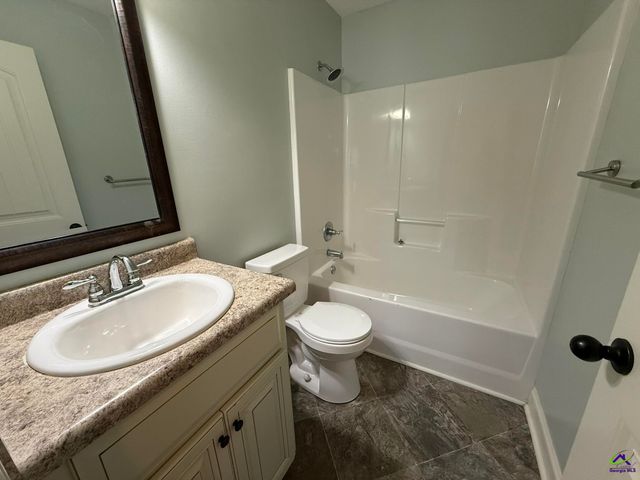 212 Winsted Court, Perry, GA 31069