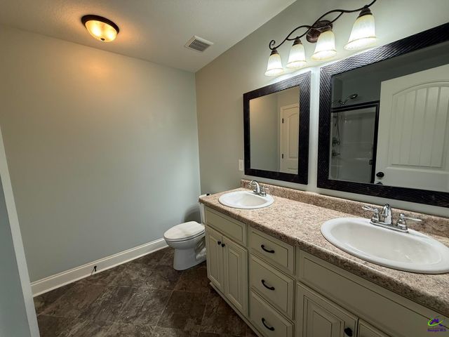 212 Winsted Court, Perry, GA 31069