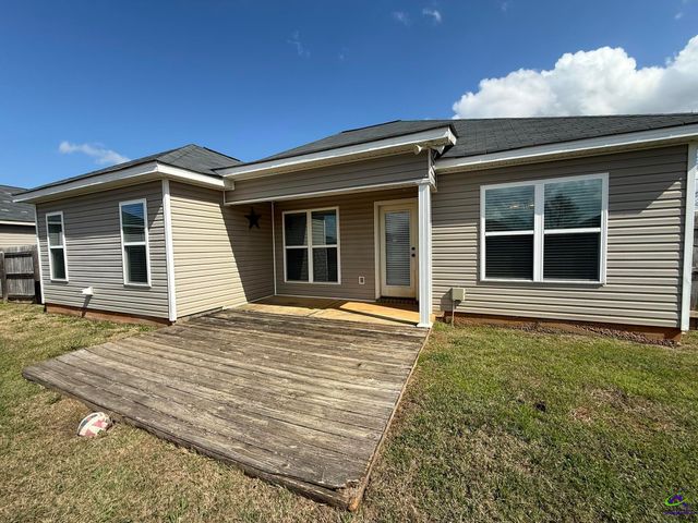 212 Winsted Court, Perry, GA 31069