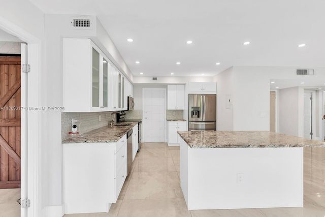 300 Diplomat Pkwy 204, Hallandale Beach, FL 33009