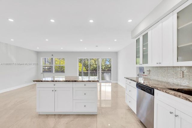 300 Diplomat Pkwy 204, Hallandale Beach, FL 33009