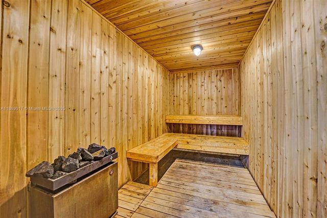 300 Diplomat Pkwy 204, Hallandale Beach, FL 33009