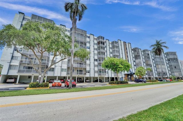 300 Diplomat Pkwy 204, Hallandale Beach, FL 33009