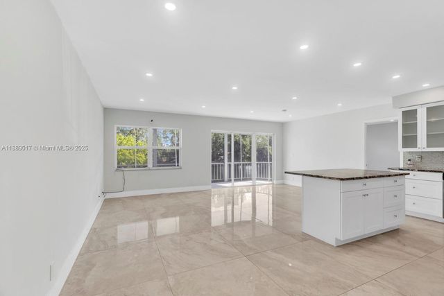 300 Diplomat Pkwy 204, Hallandale Beach, FL 33009