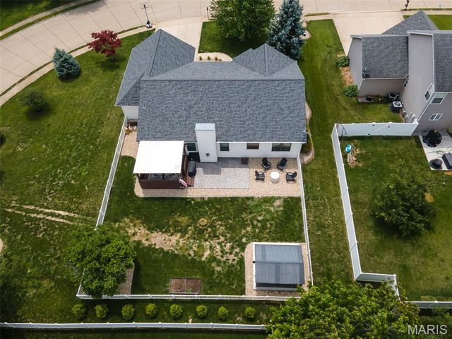 215 Bristol Drive, Troy, IL 62294