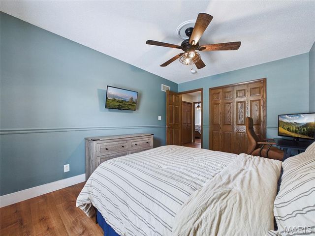 215 Bristol Drive, Troy, IL 62294