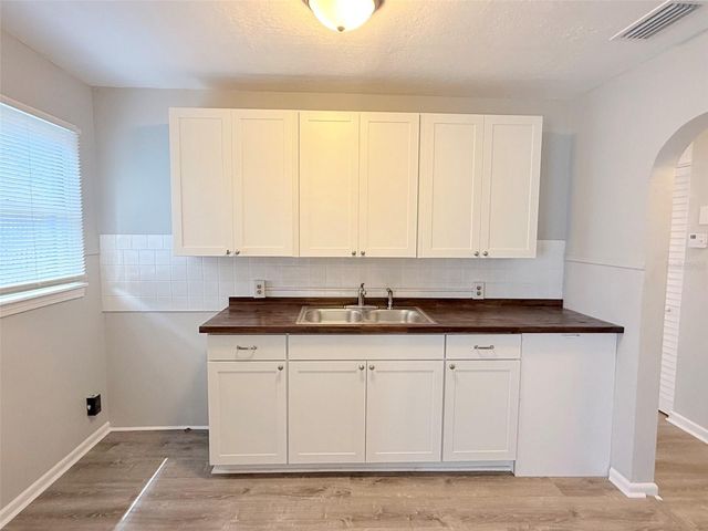 776 27TH AVENUE N, St Petersburg, FL 33704