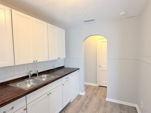776 27TH AVENUE N, St Petersburg, FL 33704