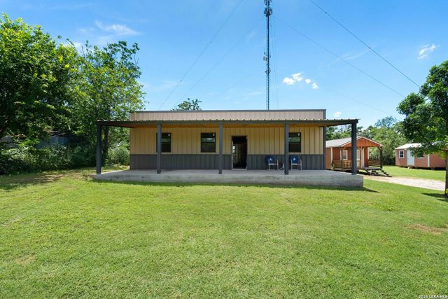 9195 S LOOP 1604 E, Elmendorf, TX 78112