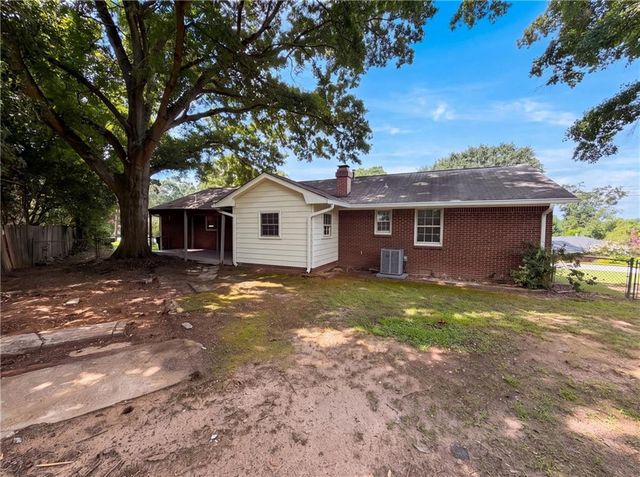 1276 Robin Road NE, Conyers, GA 30012