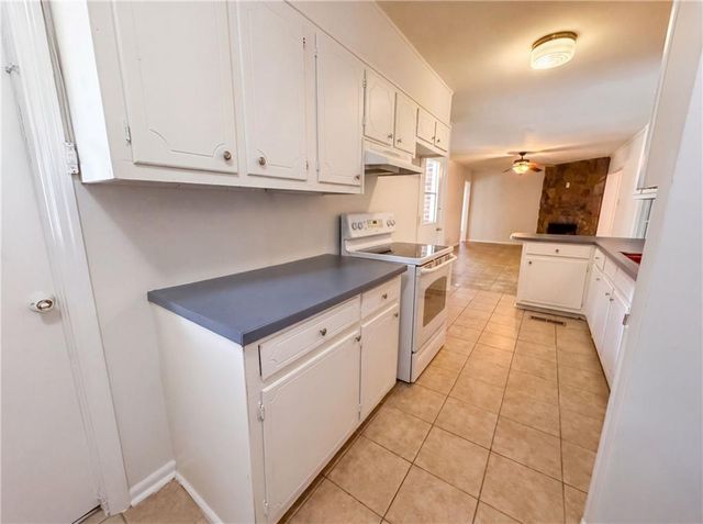 1276 Robin Road NE, Conyers, GA 30012