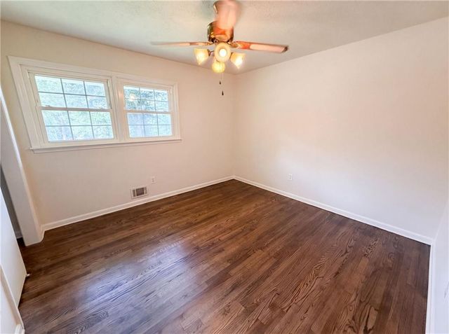 1276 Robin Road NE, Conyers, GA 30012