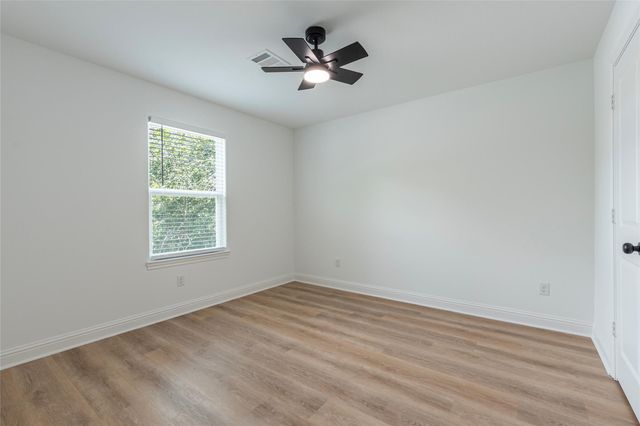 4213 Houx Street, Bacliff, TX 77518