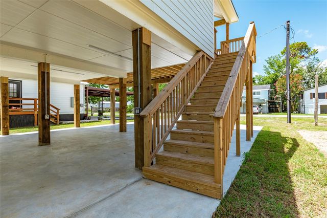 4213 Houx Street, Bacliff, TX 77518